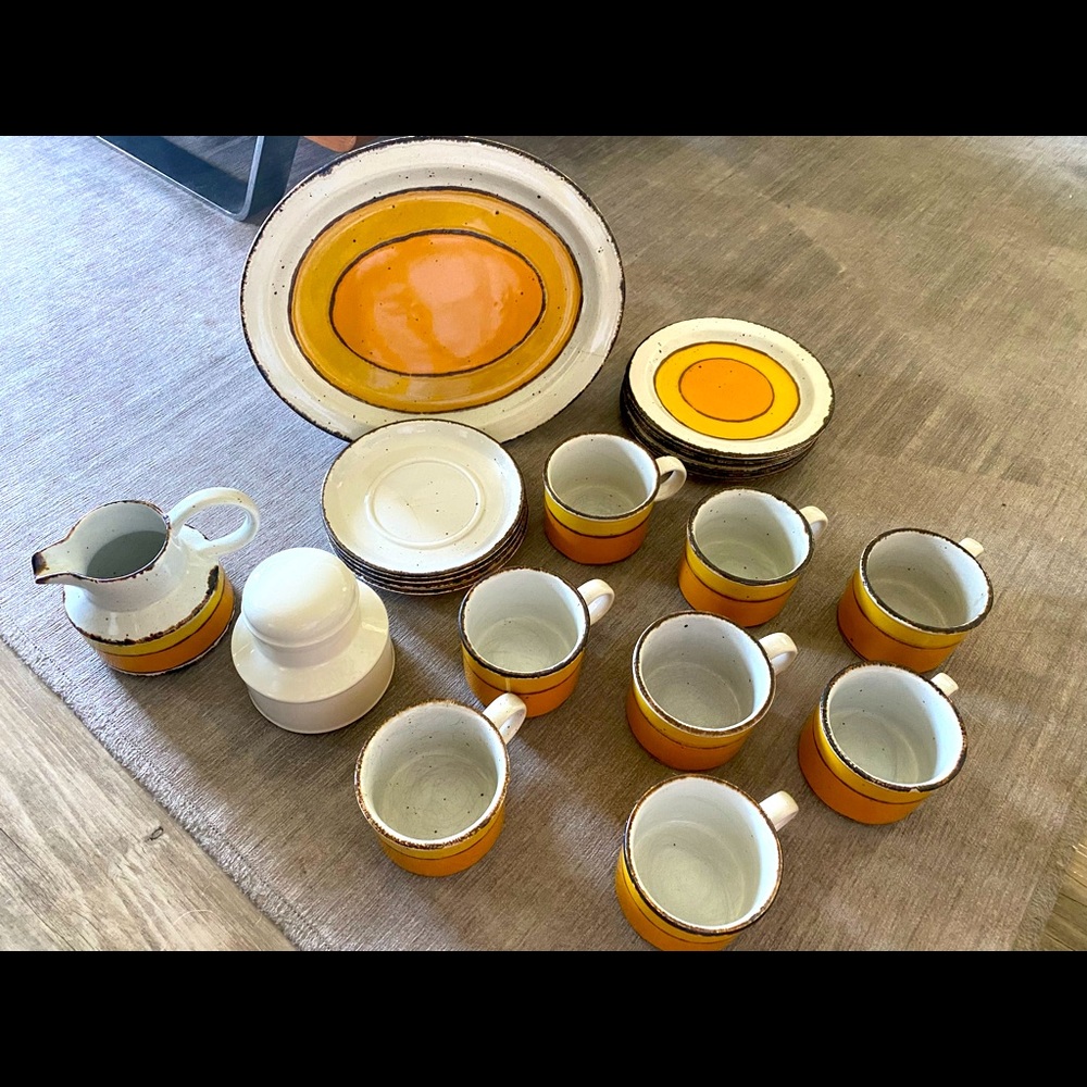 Vintage 20-Piece Midwinter Stonehedge Sun Dishware Set, Made in England